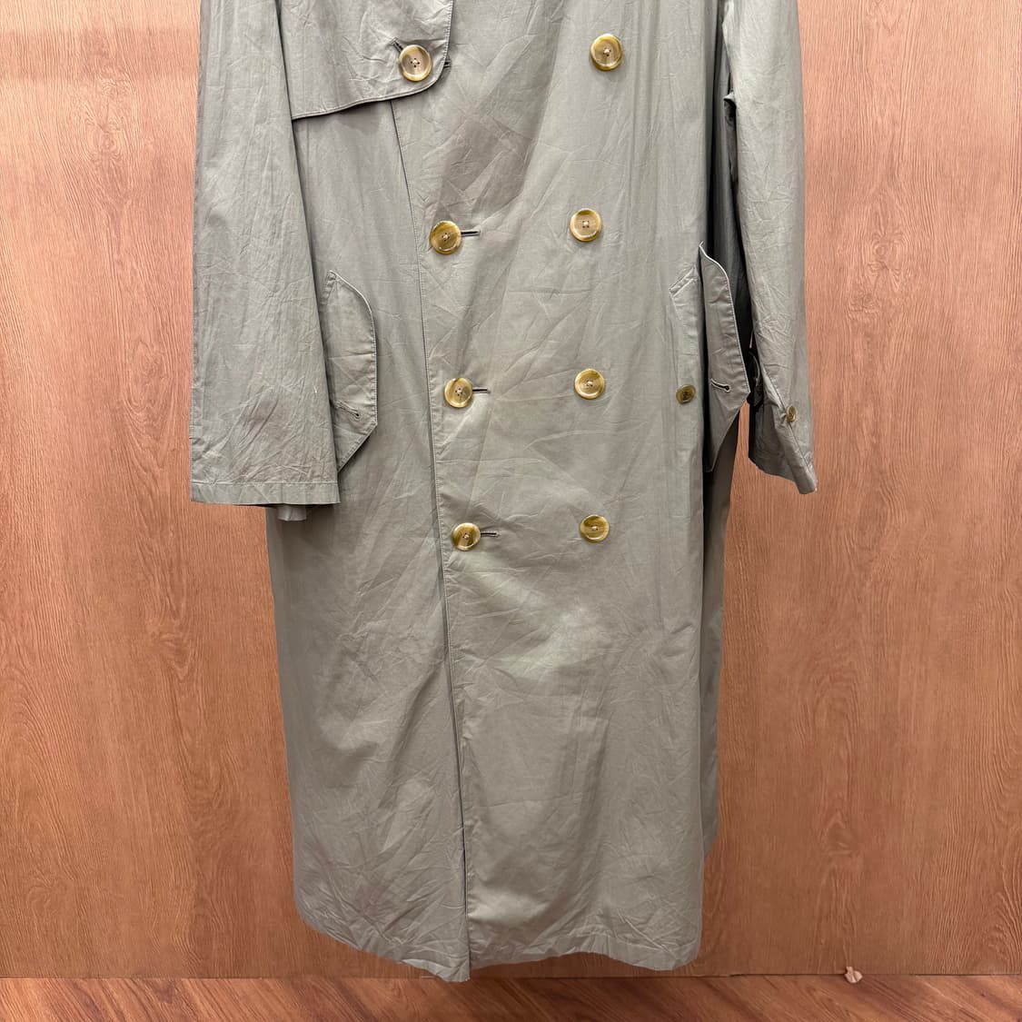 버버리 코튼 트렌치 코트 더블 브레스티드 벨트 견장 디테일 라이트 카키 상품이미지5