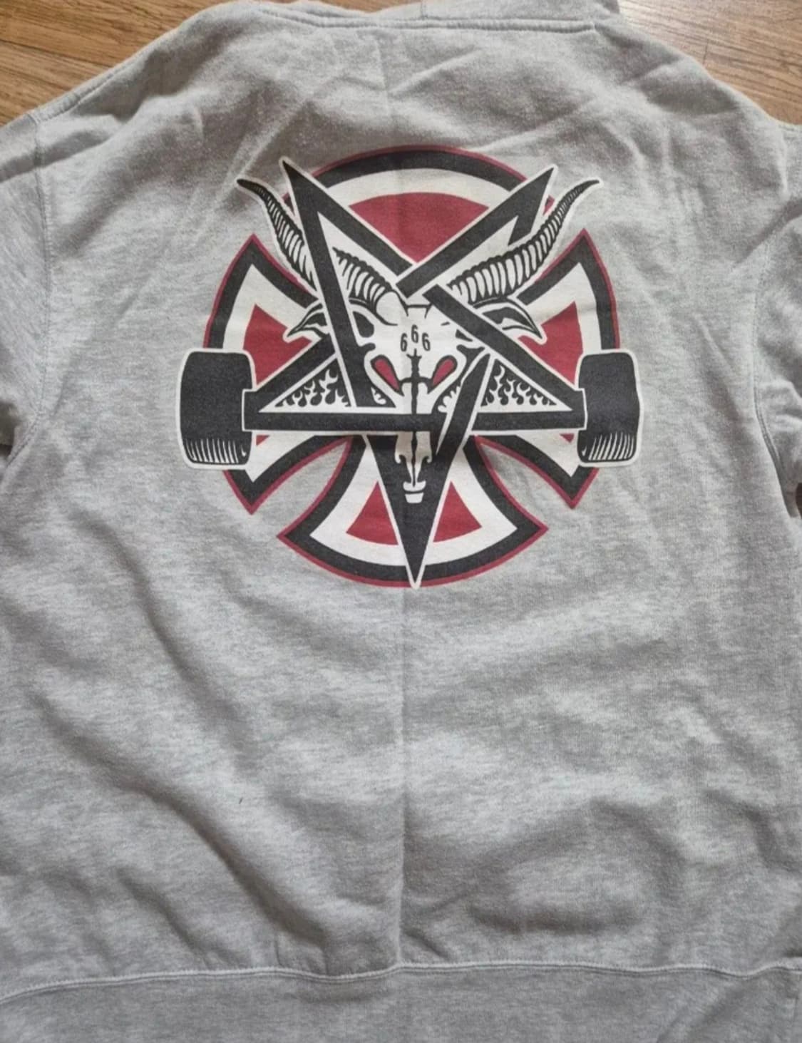 인디펜던트 × 트레셔 후디 상품이미지2