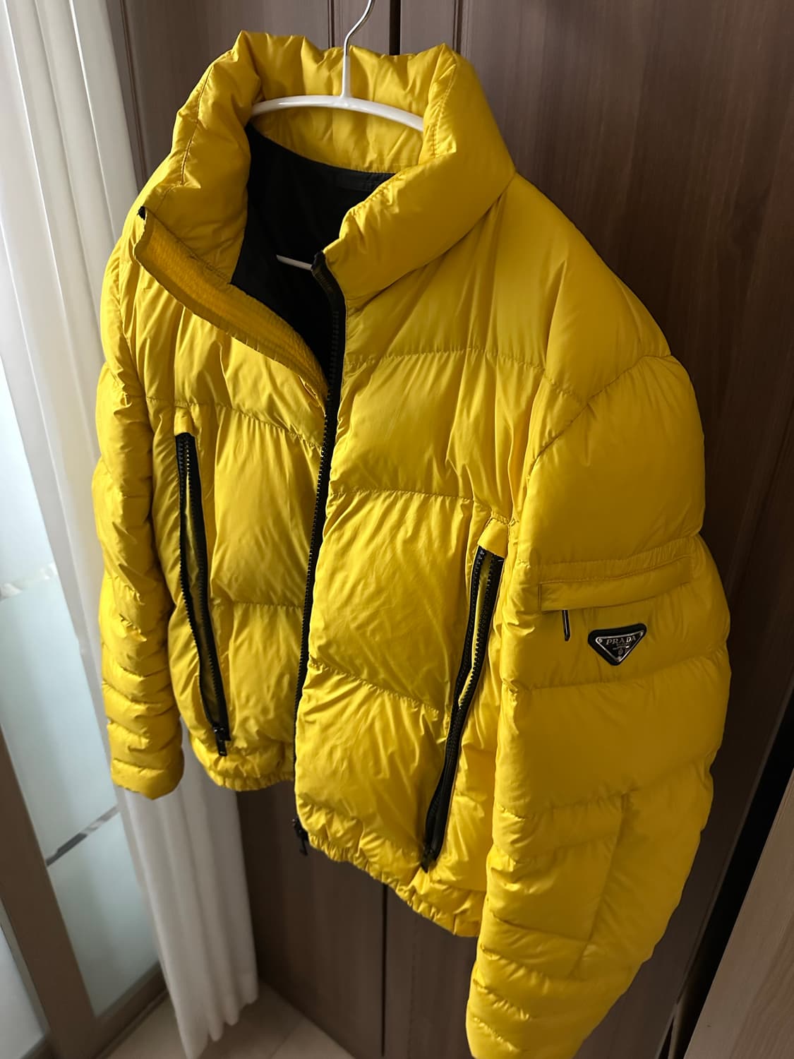 [48] 프라다 20fw 리나일론 패딩  상품이미지1