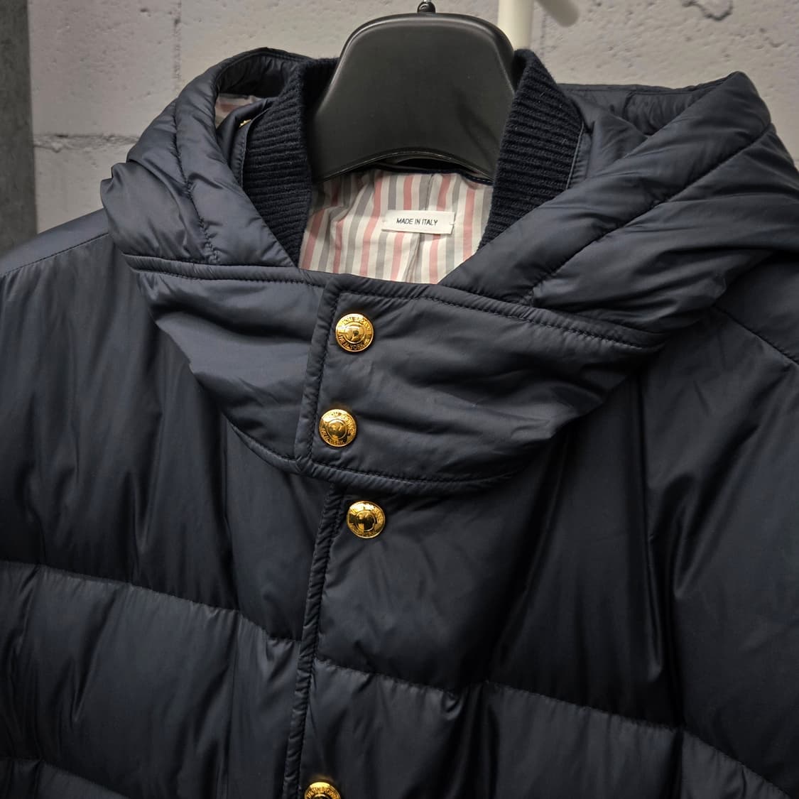 톰브라운 4BAR 금장 후드 롱패딩 6사이즈 상품이미지3