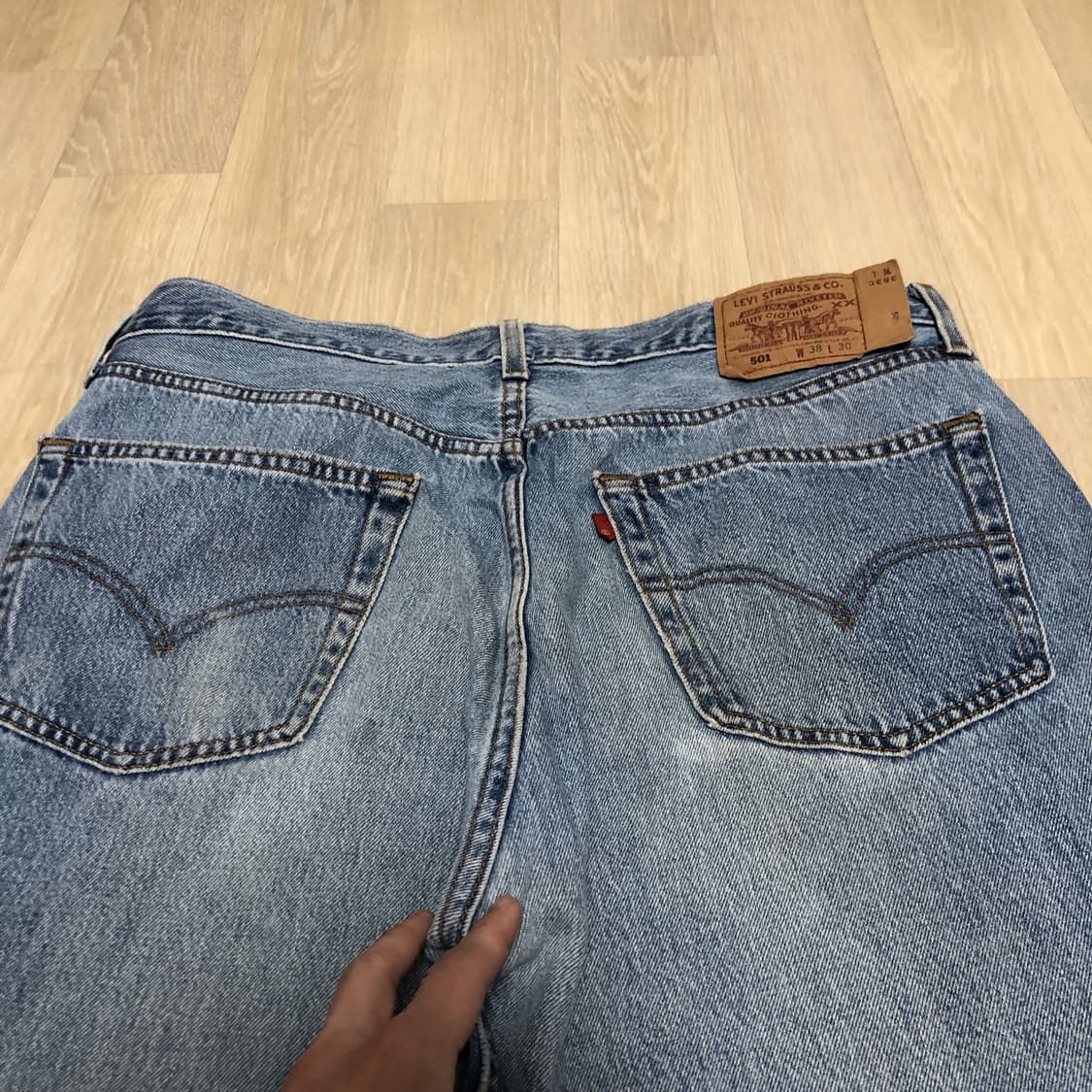 (36) 90's 리바이스 미국제 501 스트레이트진 연청 데님 상품이미지7