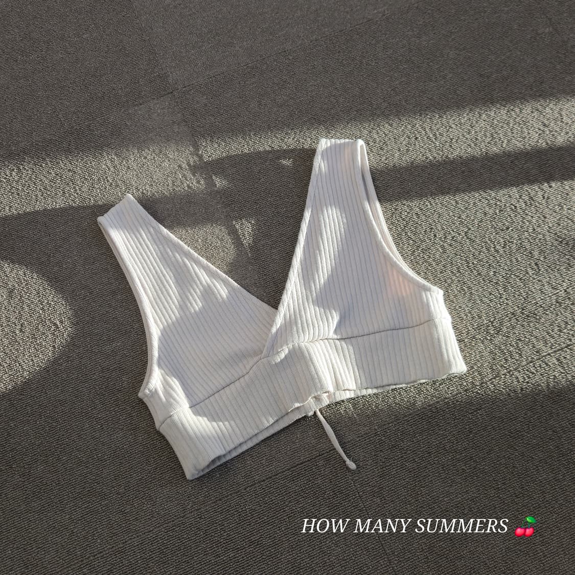 베이지 탑 슬리브리스 상품이미지1