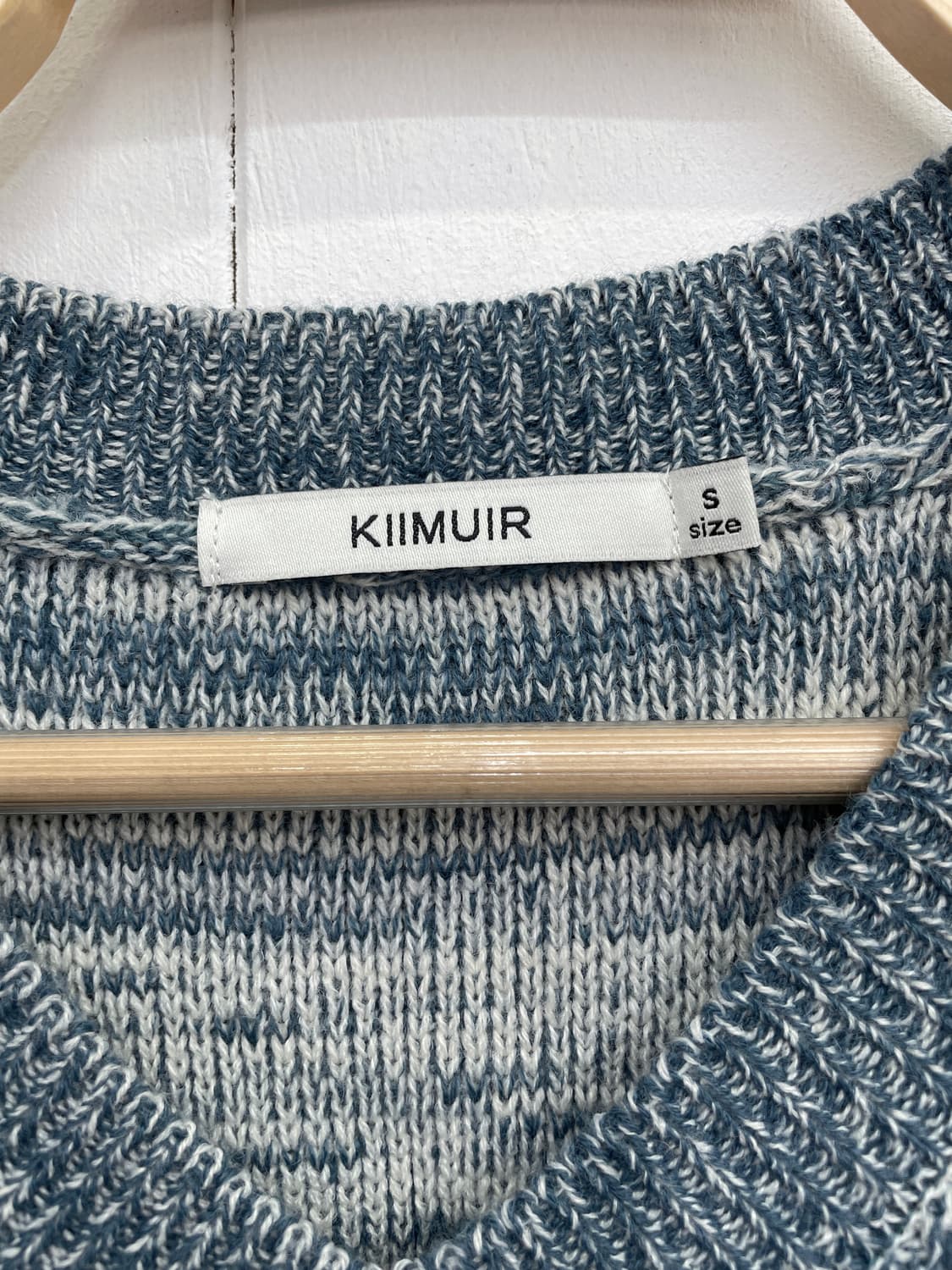 키무어(KIIMUIR) 그라데이션 브이넥 니트 베스트 상품이미지4