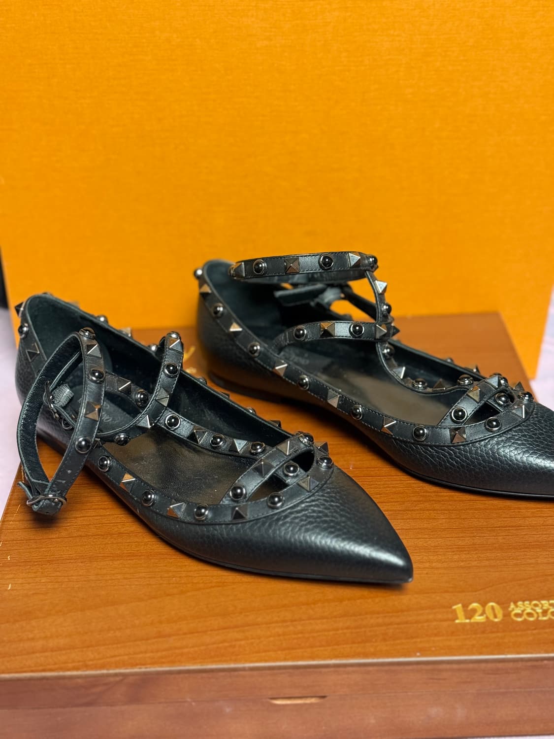 발렌티노 락스터드 플랫슈즈 상품이미지3