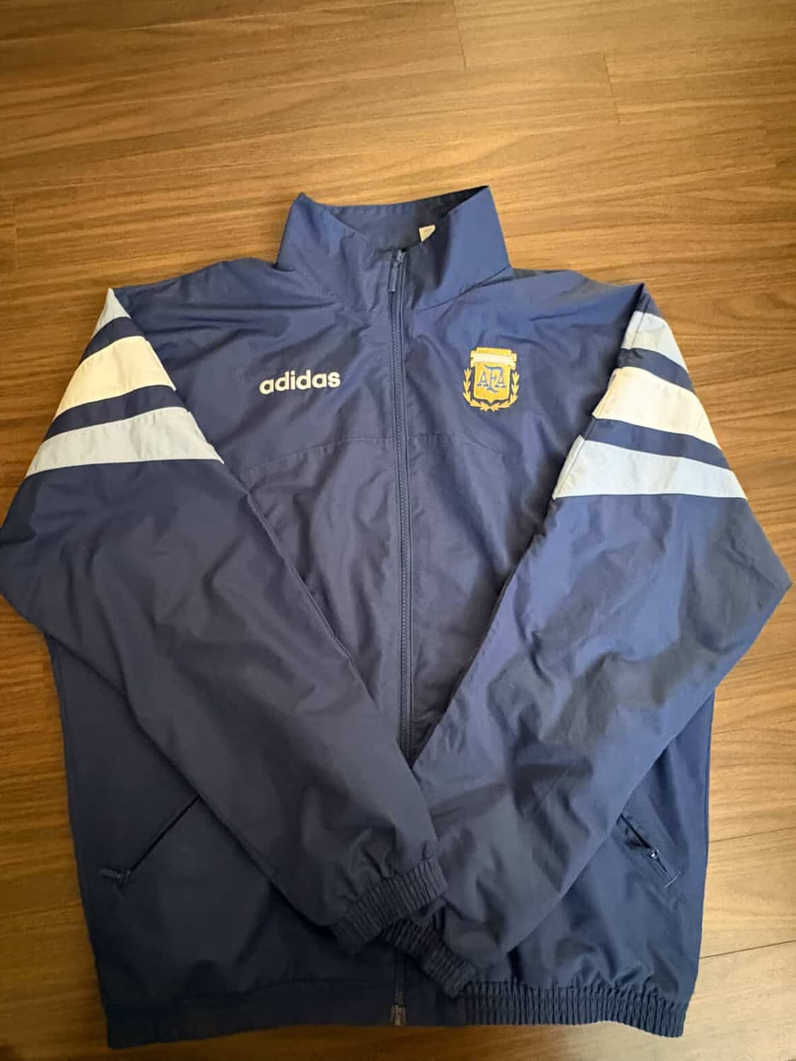 아디다스 아르헨티나 바람막이 상품이미지2