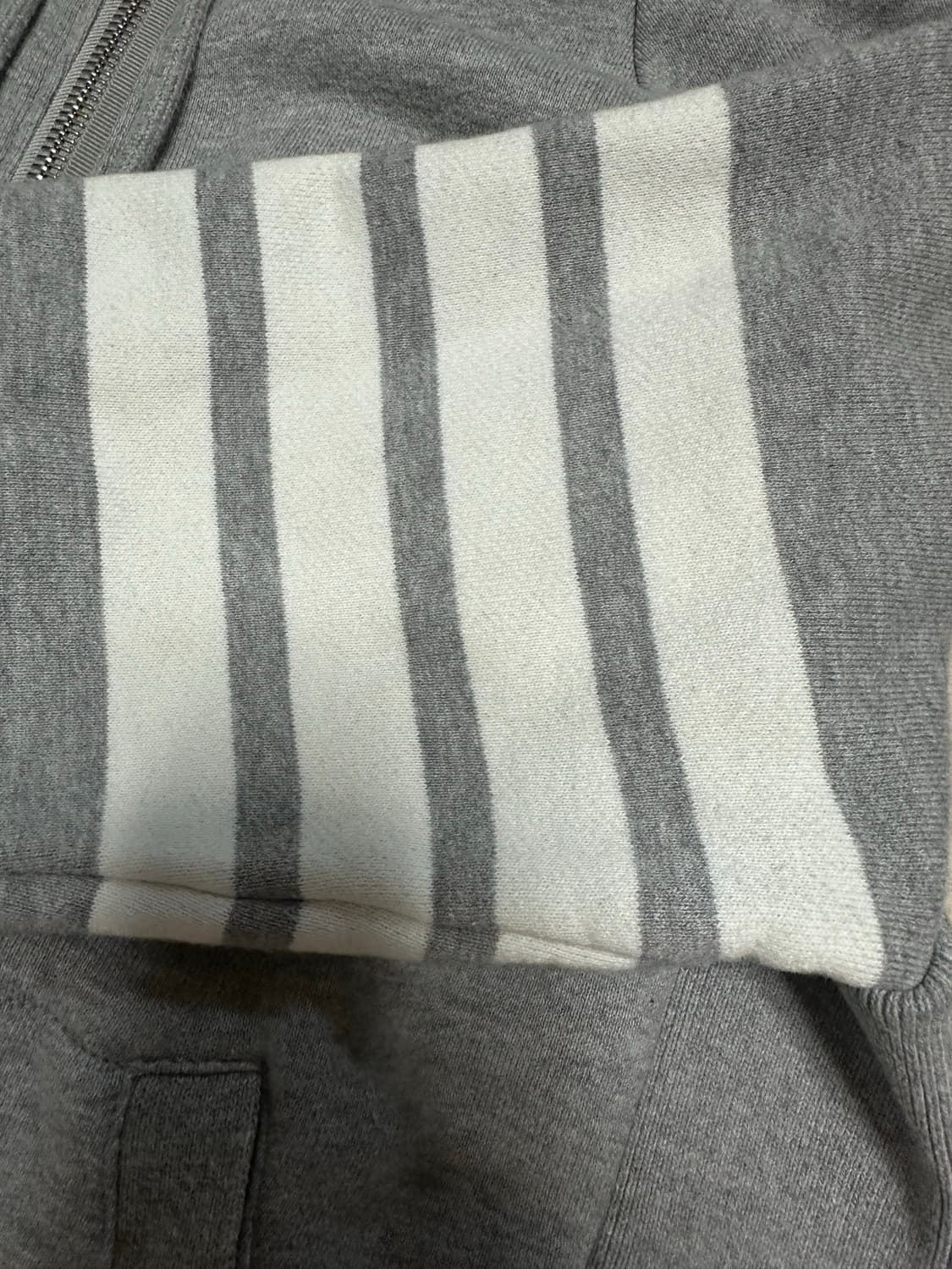 톰브라운 사선완장 후드집업 상품이미지3