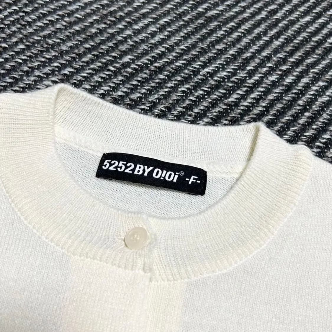 [Free] Oioi 오아이오아이 크림 라운드 니트 가디건 상품이미지6