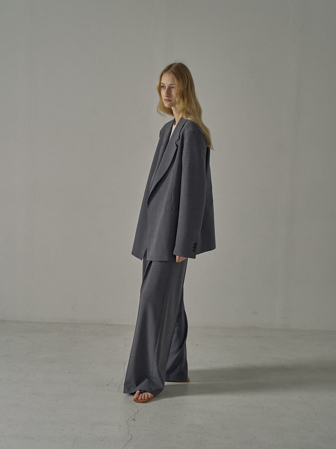 파사드패턴 오버핏 썸머 울재킷 차콜컬러 상품이미지4