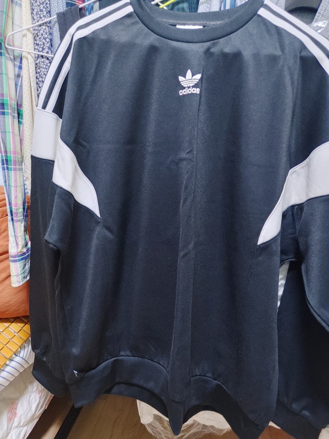 아디다스 맨투맨 티셔츠 상품이미지2