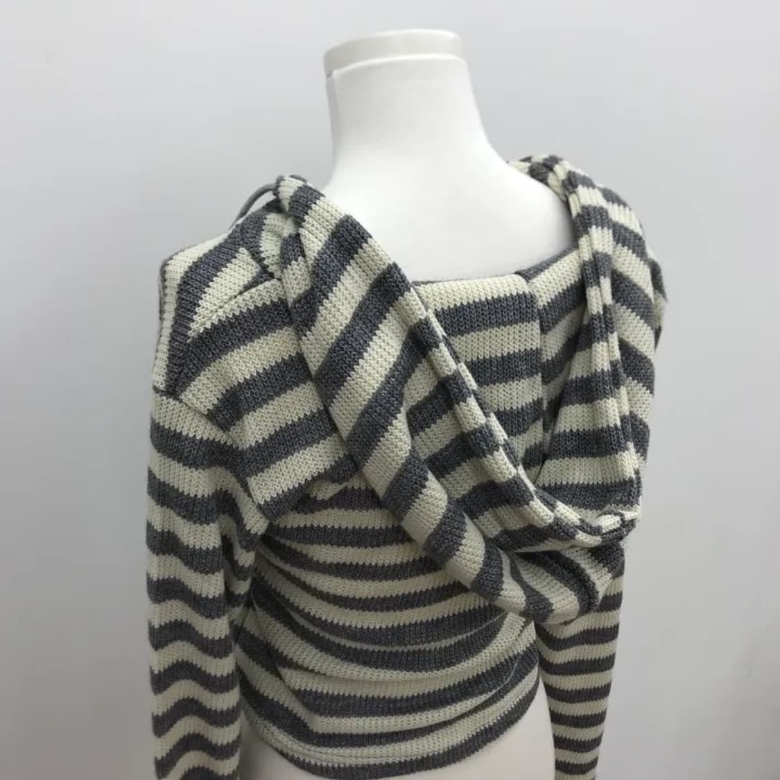 그레이 스트라이프 니트 후드집업 상품이미지4