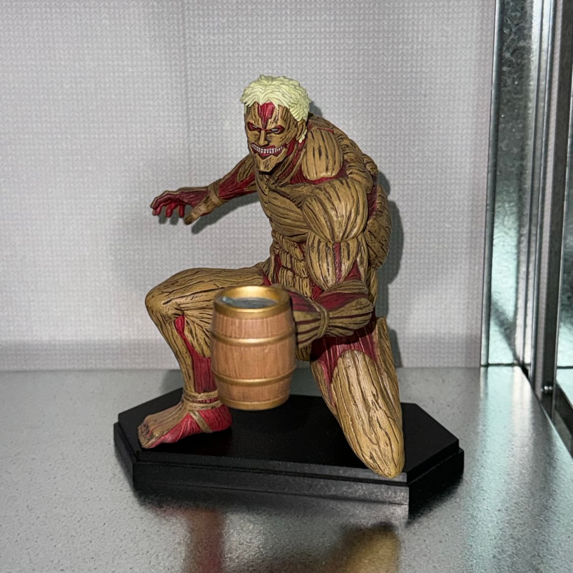 진격의 거인) 갑옷 거인 피규어 상품이미지1