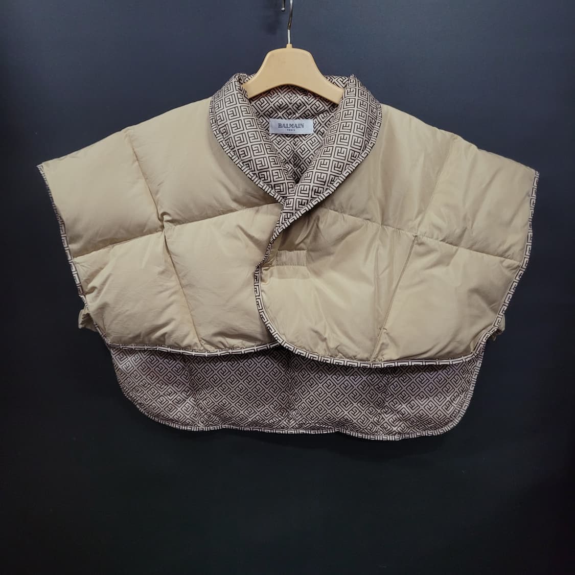 Balmain 발망 모노그램 다운 베스트 상품이미지7