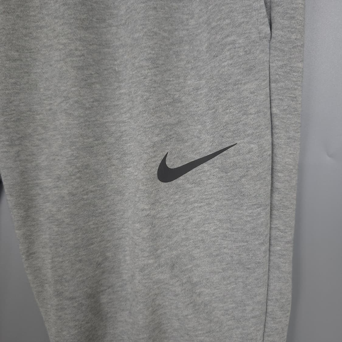 남성용 나이키 NIKE 그레이 스우시 조거팬츠 L(85) 상품이미지3