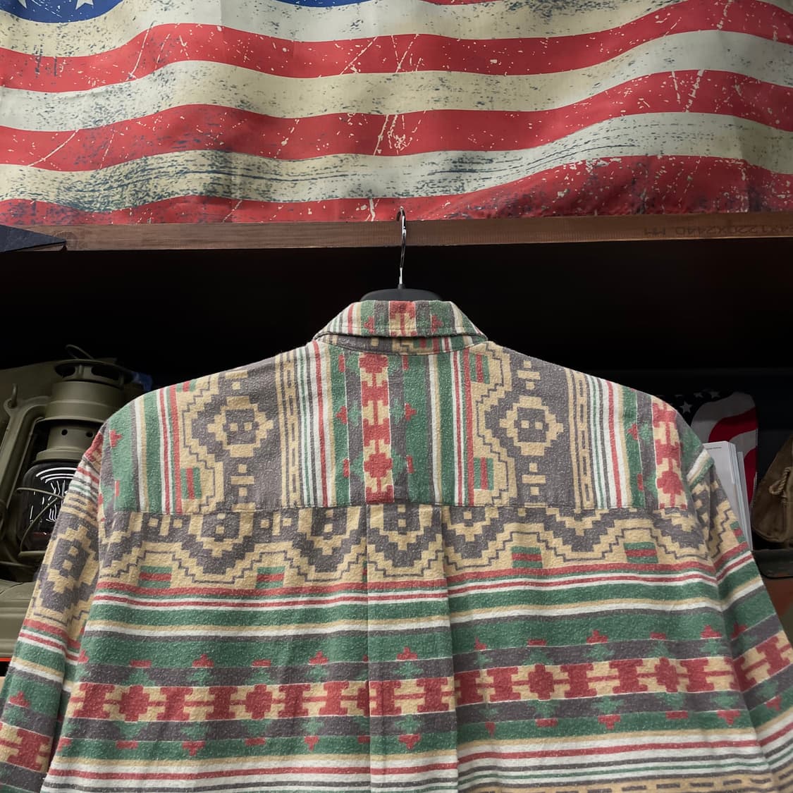 90s USA 빈티지 플란넬 나바호 패턴 포켓 셔츠 상품이미지4