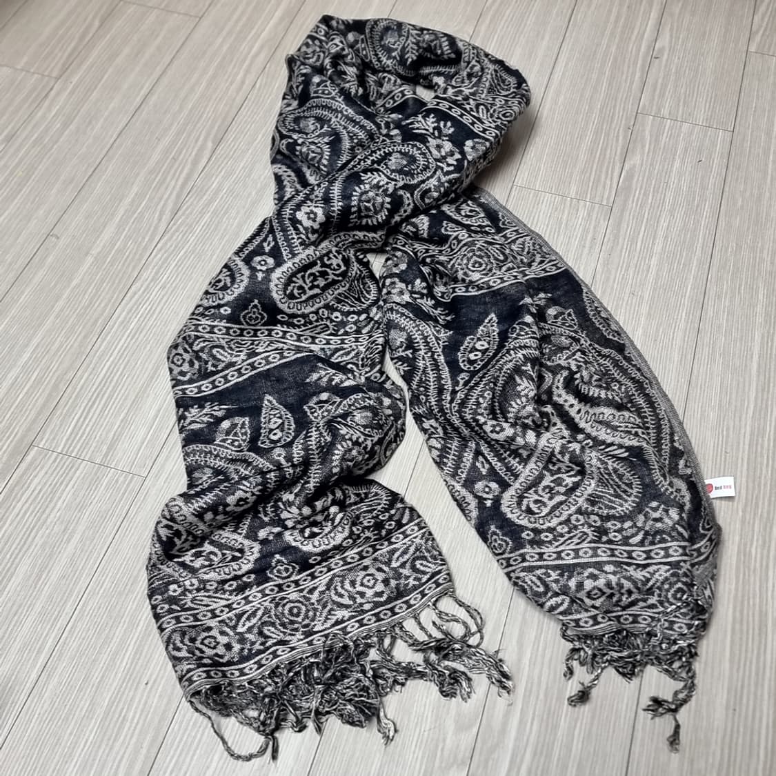 페이즐리 패턴 블랙 스카프 상품이미지1
