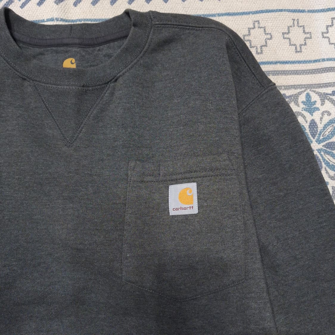 칼하트 그레이 체스트포켓 로고패치 기모 맨투맨 티셔츠 XL-2XL 상품이미지5