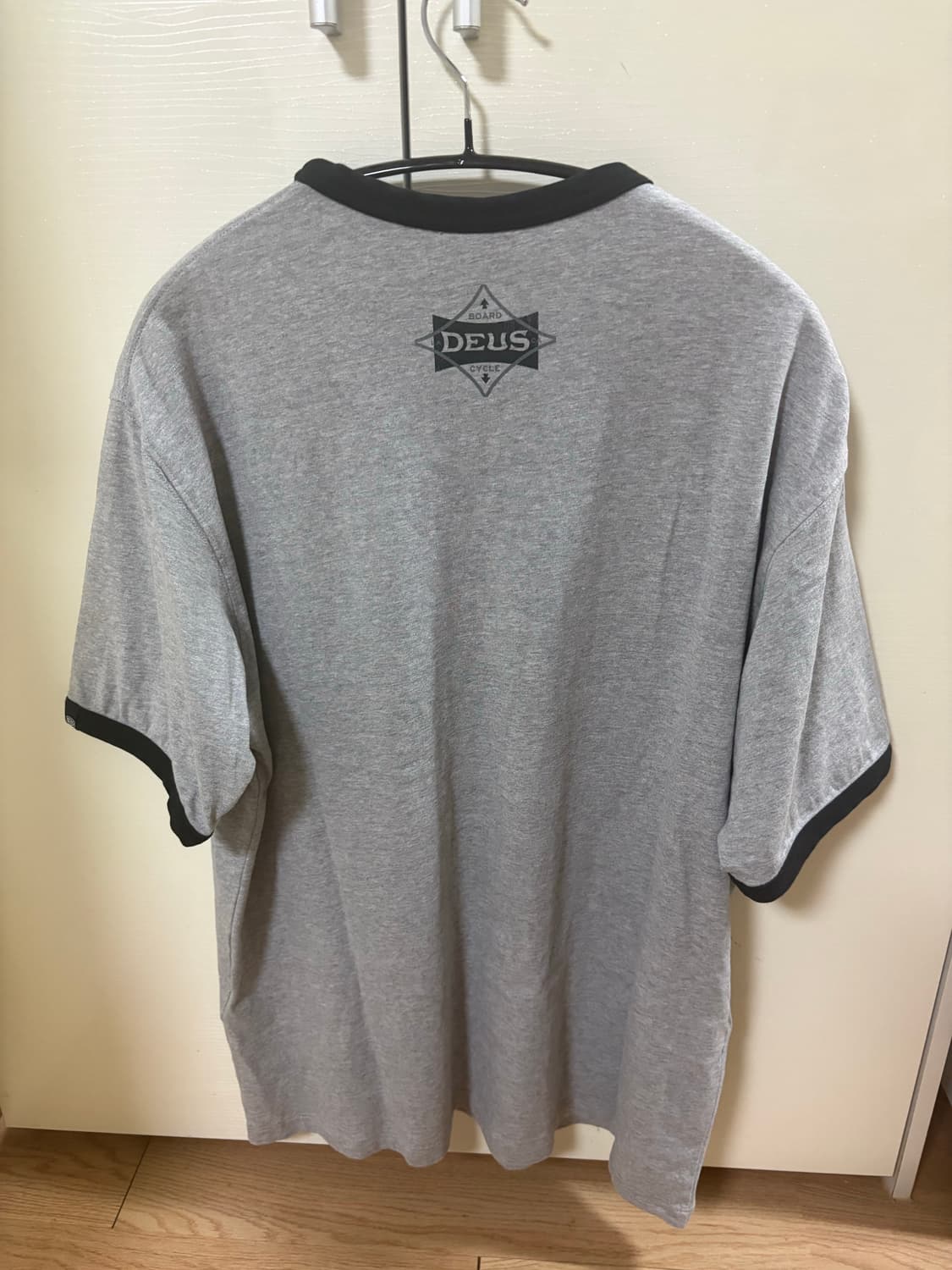 데우스 엑스 마키나 링거티 L 상품이미지2