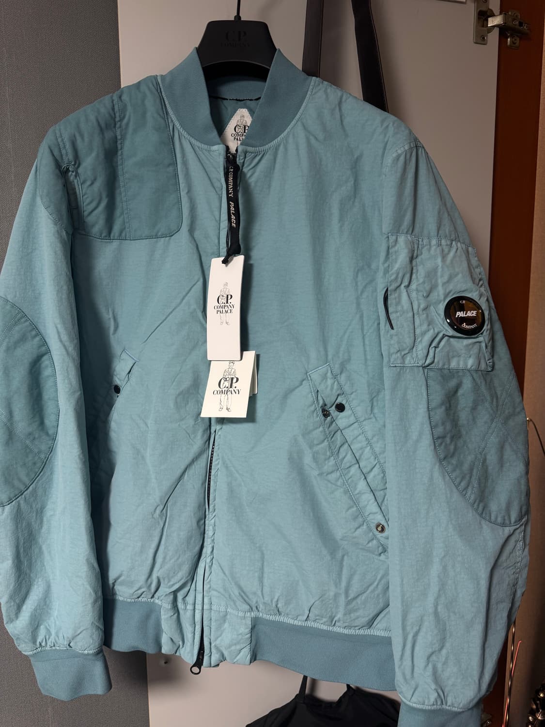 (새상품) cp컴퍼니 팔라스 봄버자켓 L사이즈 상품이미지4