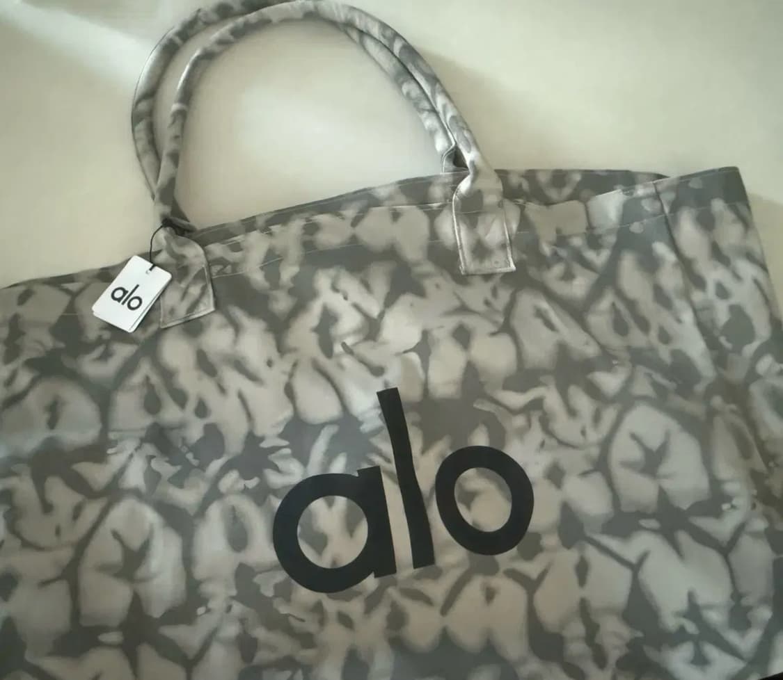  알로 요가 쇼퍼백 그레이 타이다이 상품이미지1