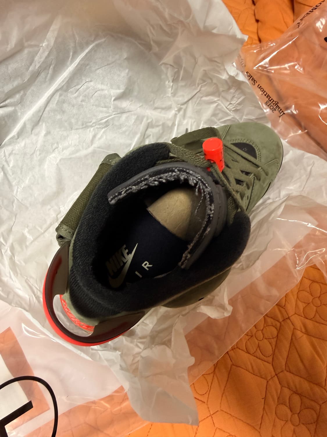 트래비스 스캇 조던6 올리브 새상품 풀구성 상품이미지2