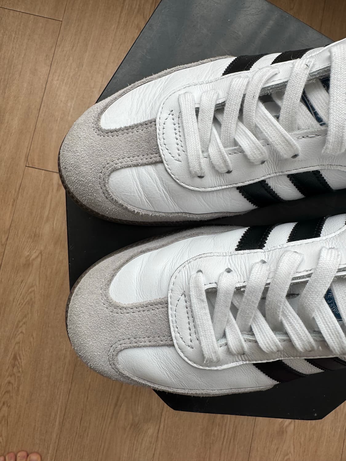 [280] 아디다스 삼바 OG 화이트 블랙 - 쇼핑몰 촬영용 S급 상품이미지6