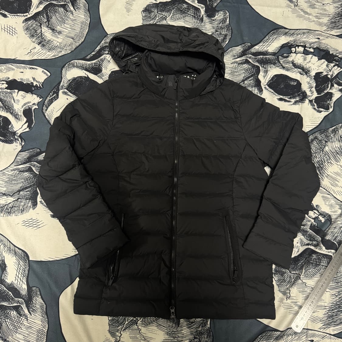 DKNY 구스다운 경량 패딩 M사이즈 상품이미지1