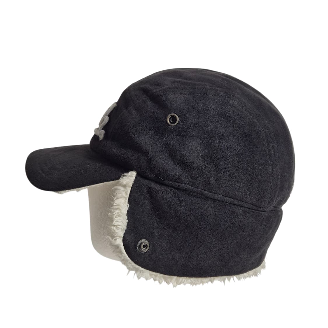 Vondutch) 본더치 Y2K 이어플랩 캡 검/흰 상품이미지4