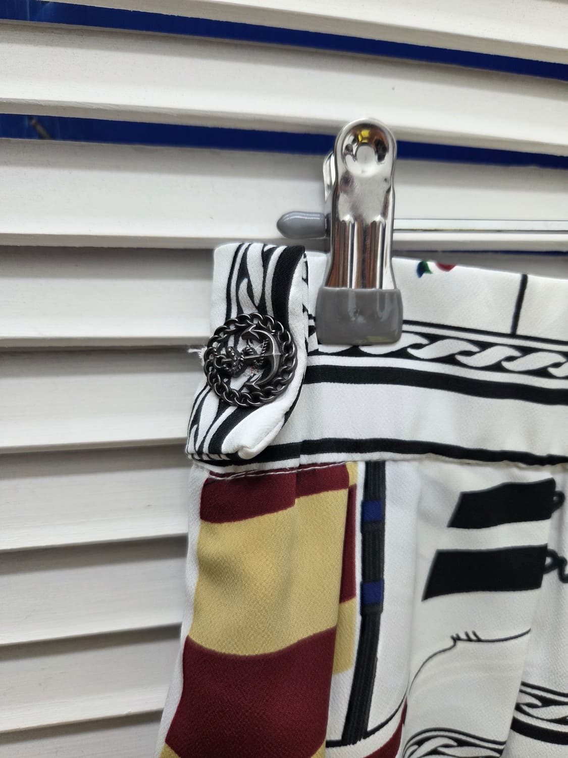 칼라거펠트 패턴 플리츠 스커트 상품이미지2