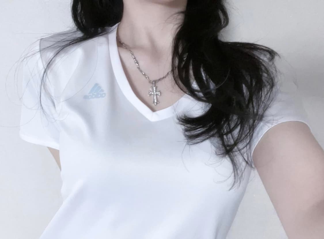 빈티지아디다스 흰하 시나모롤깔 청량 대만여주깔 핀터깔 브이넥 기능성 반팔 상품이미지1