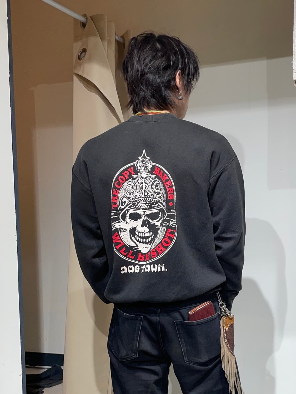 도그타운 스컬 프린트 블랙 스웻셔츠 상품이미지1