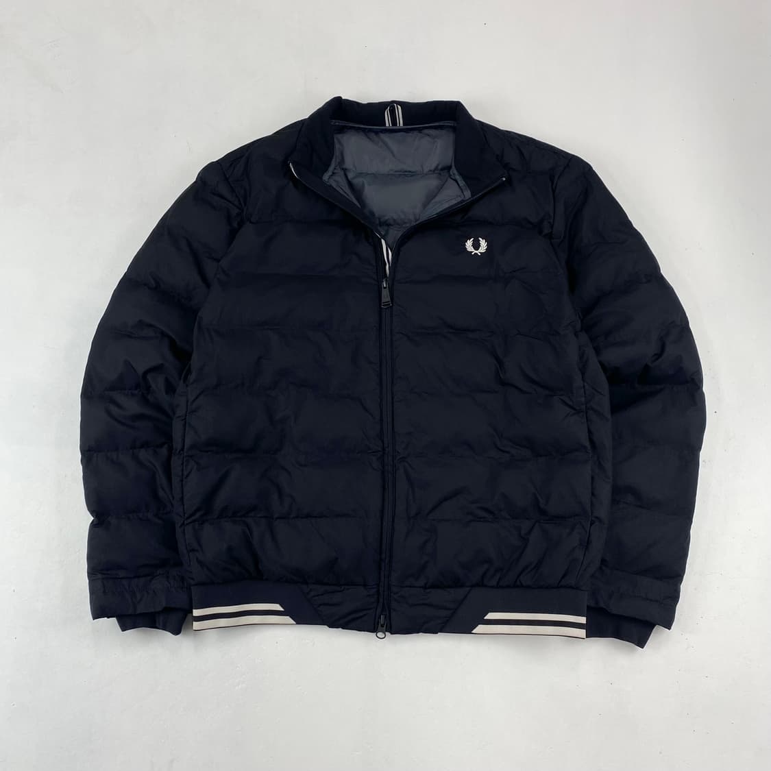 프레드페리 자수 스몰 로고 블랙 점퍼(98) 상품이미지2