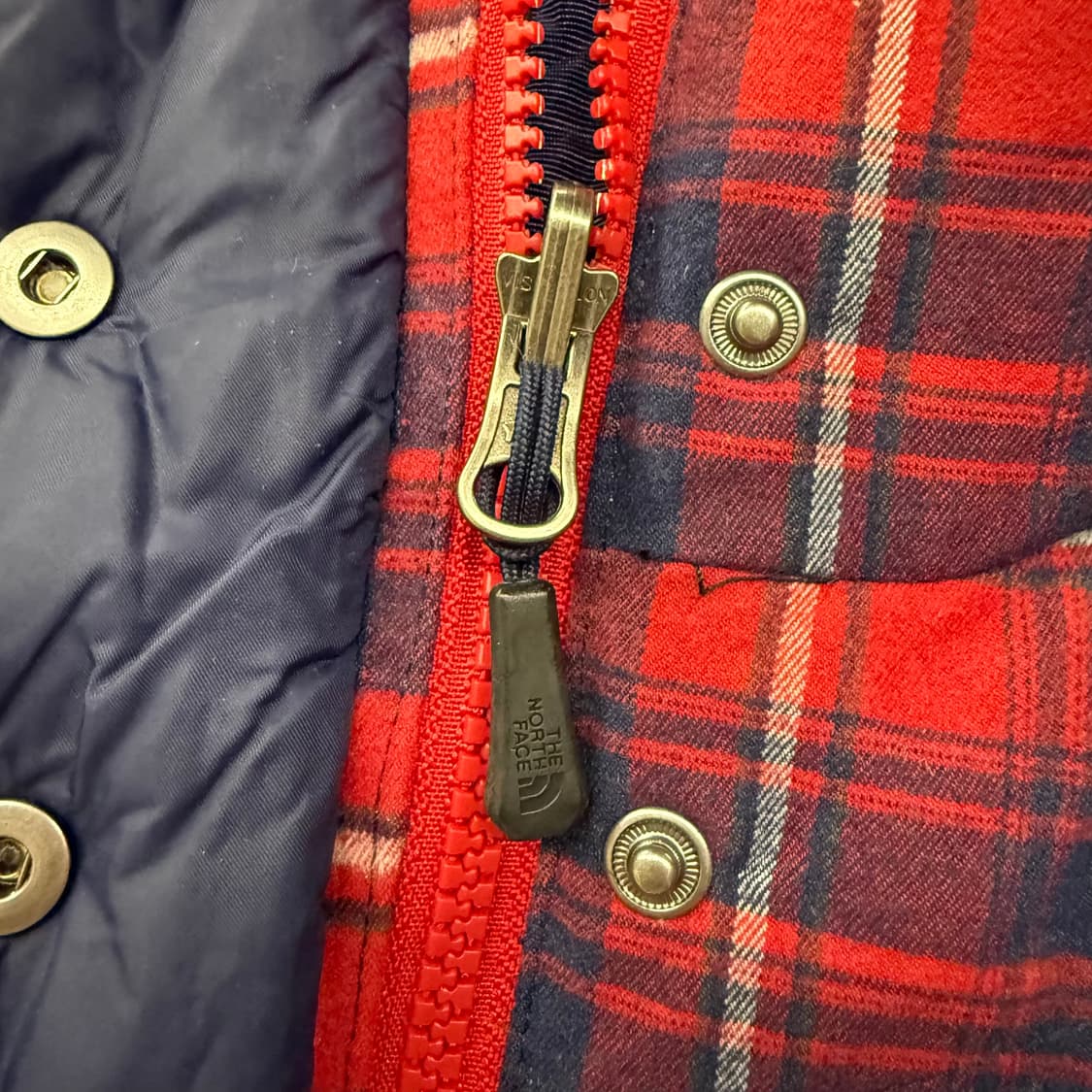 노스페이스 체크 패딩 조끼  상품이미지6