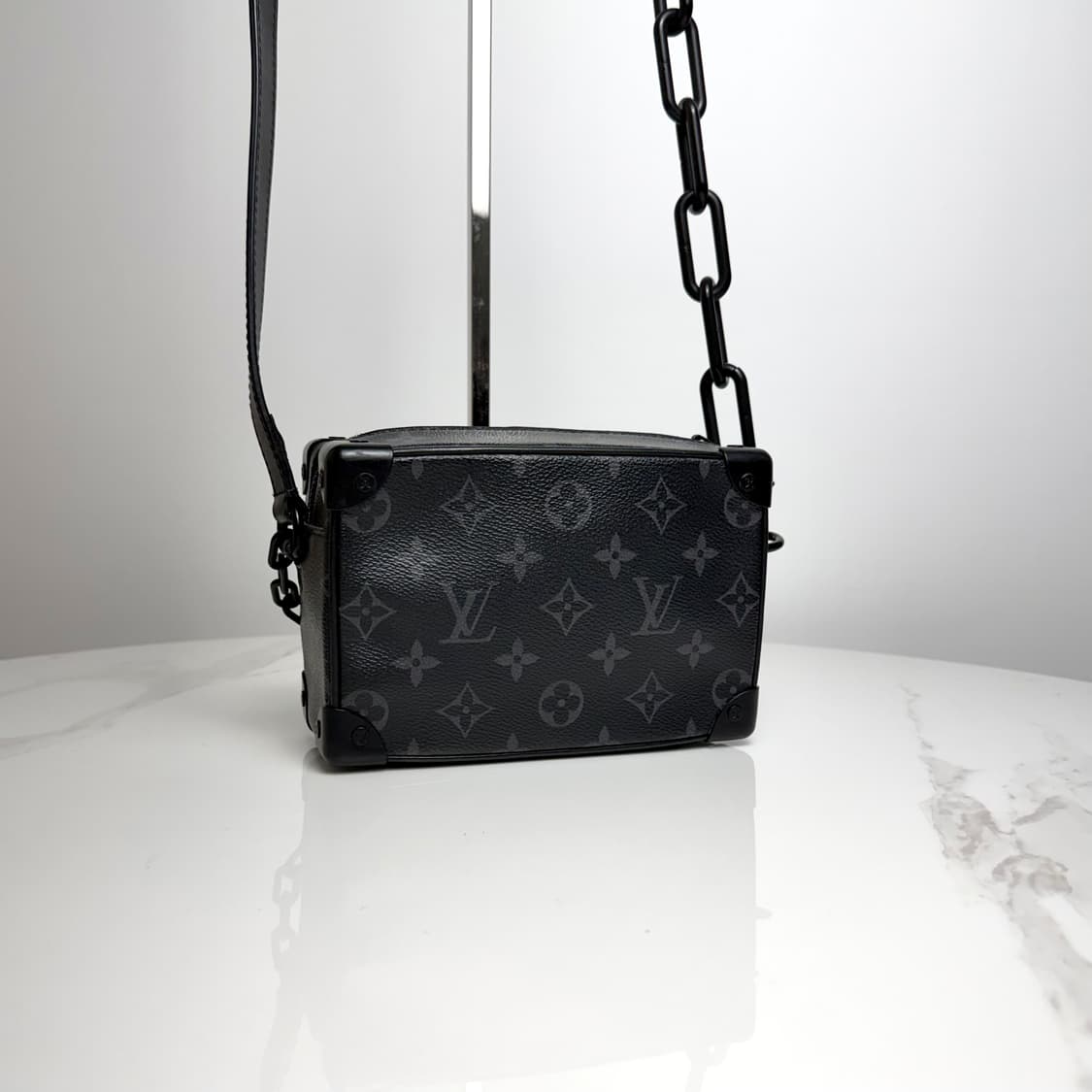 루이비통 이클립스 소프트트렁크 크로스백 상품이미지3