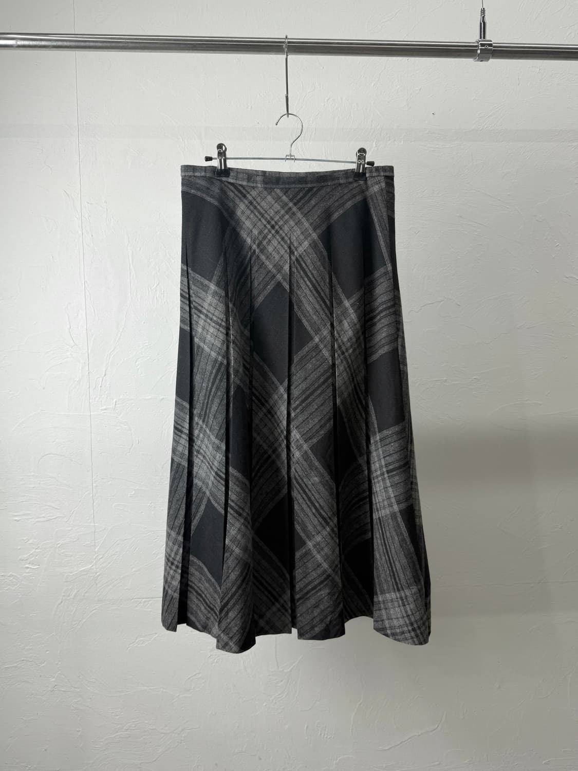 JPN 체크 플리츠 롱 스커트 상품이미지1
