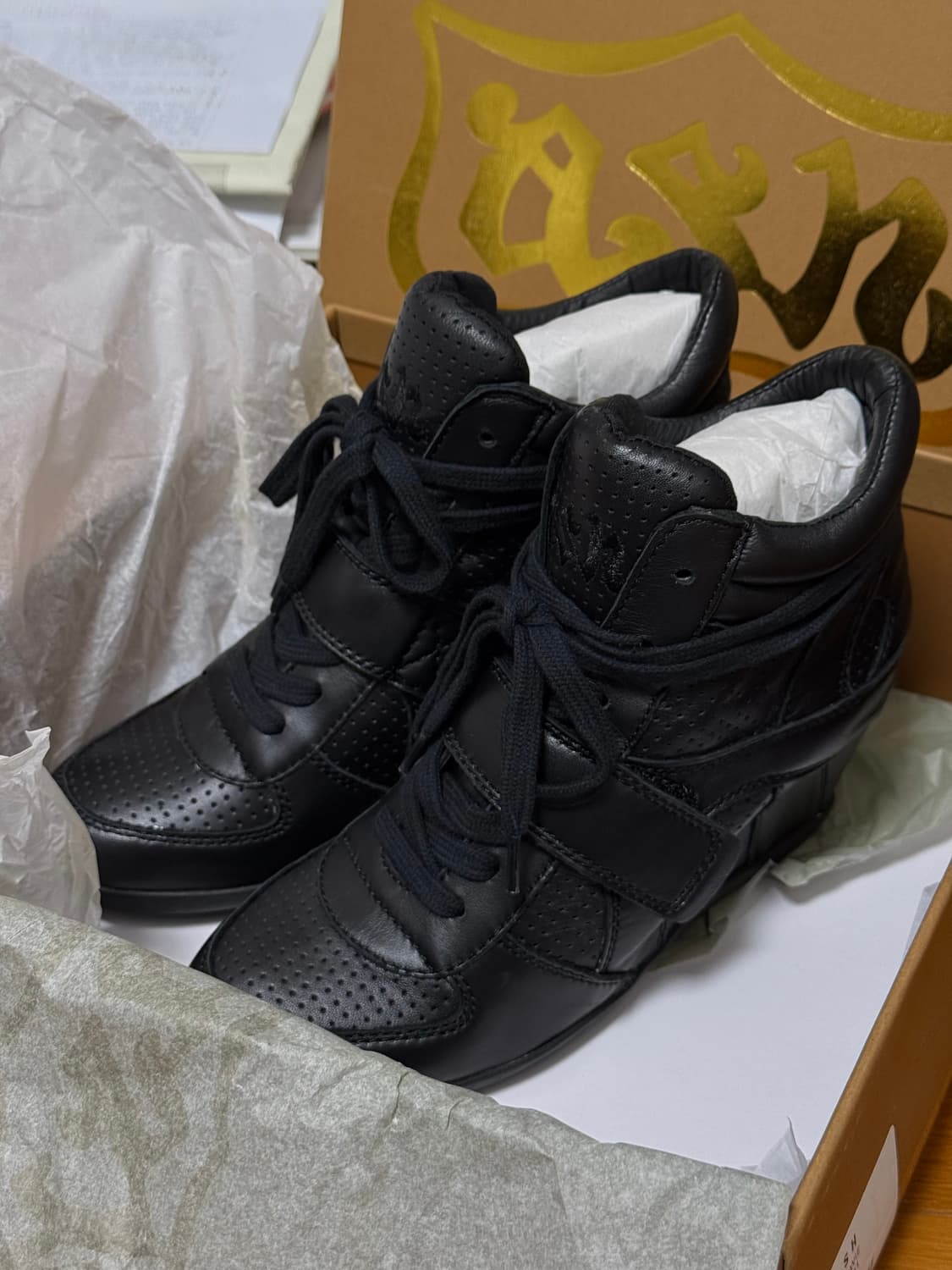 37 애쉬 웨지힐 보위 블랙 240 미착용 새상품 상품이미지2