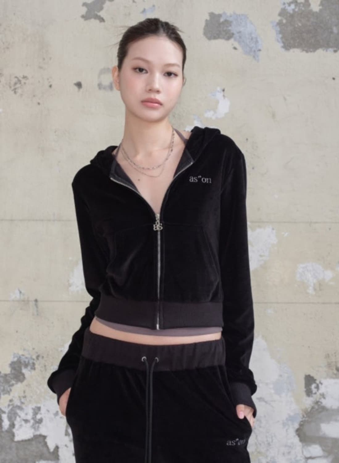 애즈온 벨벳 셋업 블랙 상품이미지1