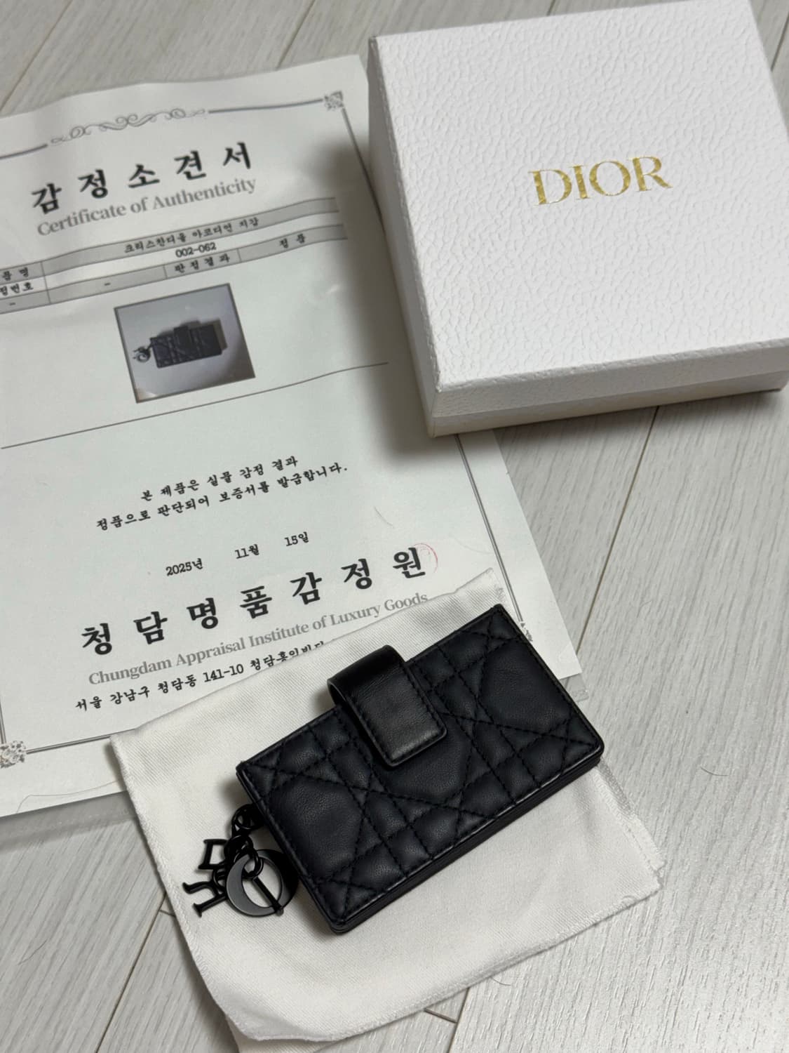 디올 레이디 블랙무광 아코디언 카드지갑 상품이미지1