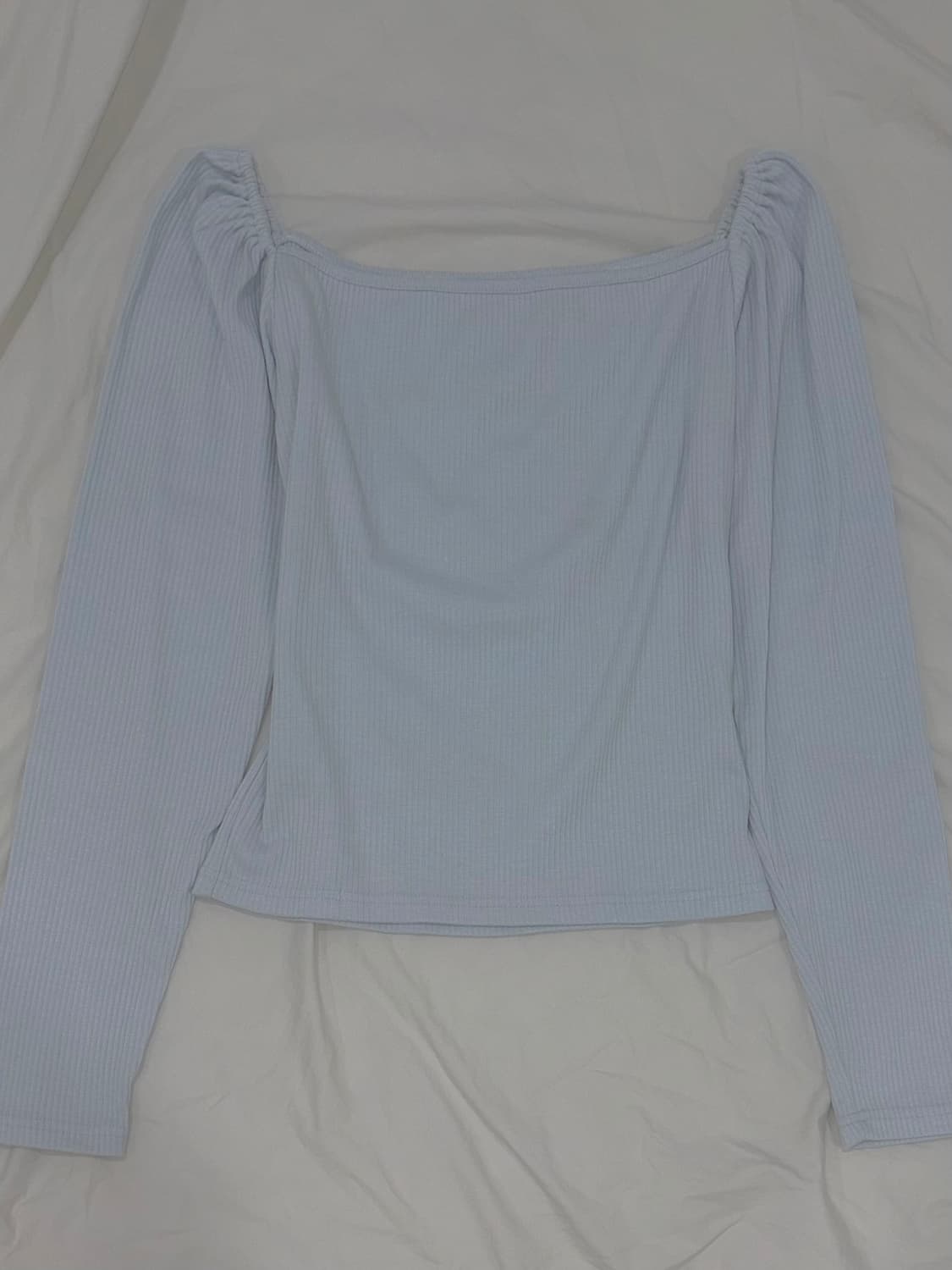 로걀탑 대장템 소라 스퀘어넥 퍼프 티 상품이미지1