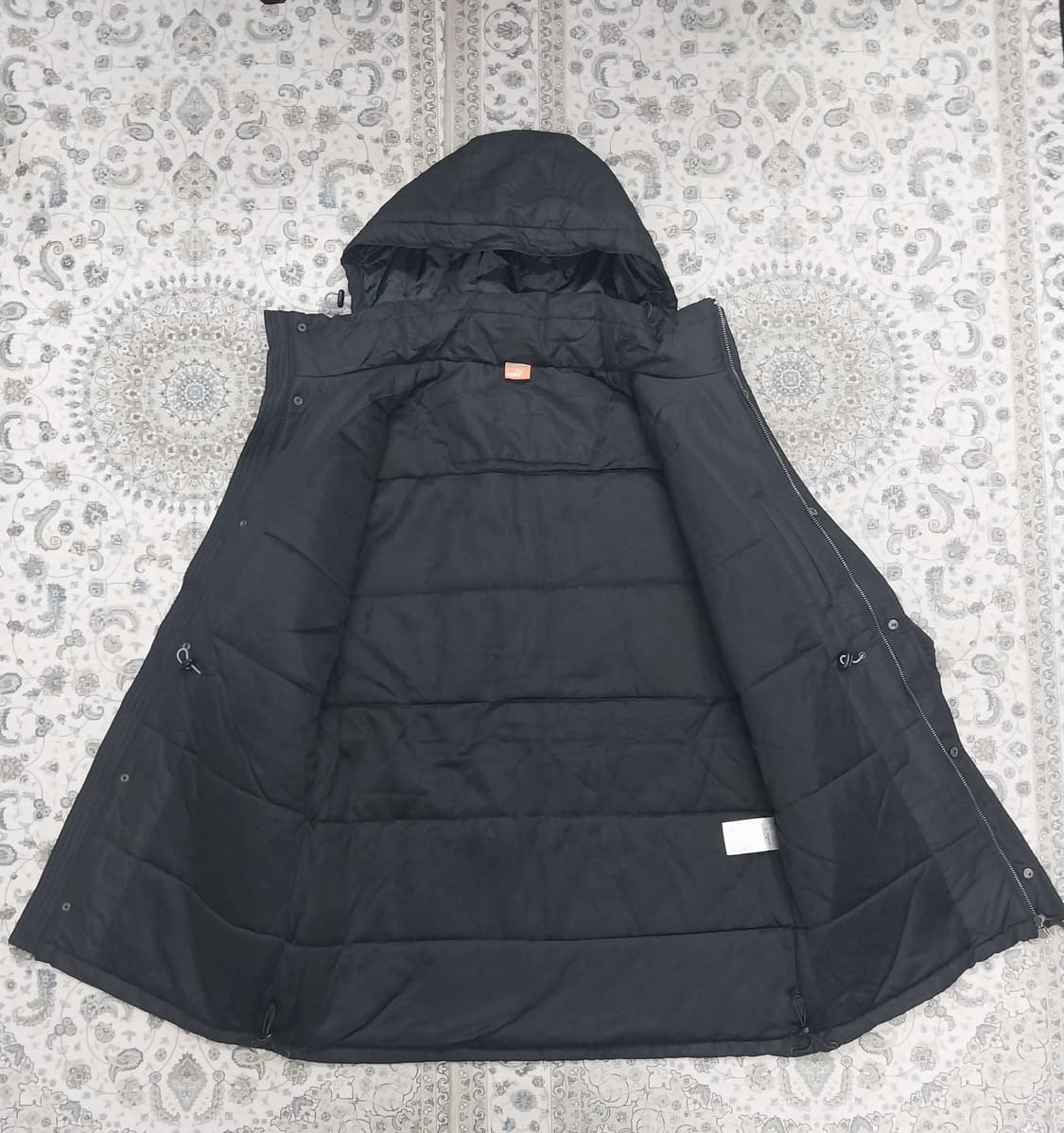 푸마 블랙 후드 패딩 M (후드분리됨) 상품이미지2