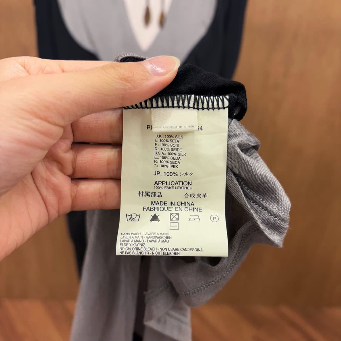 디젤 블랙 골드 슬리브리스 미디 원피스 배색 버튼 스트랩 루즈핏 블랙 상품이미지8