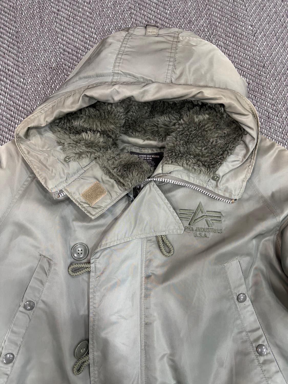 알파인더스트리 N3B 파카 카키 상품이미지2