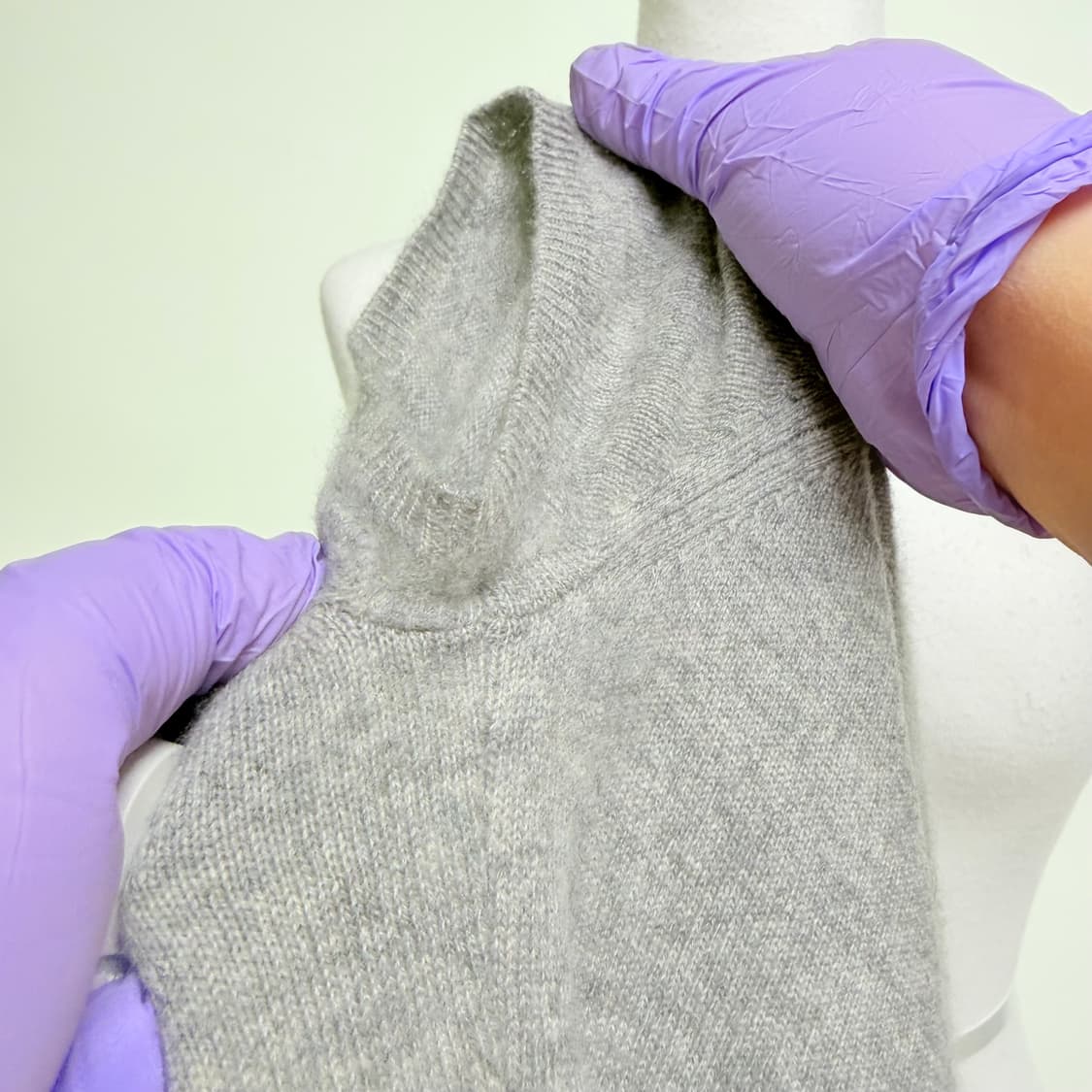 [캐시미어 100%] 유니클로 그레이 반팔 터틀넥 목폴라 니트 M 상품이미지8