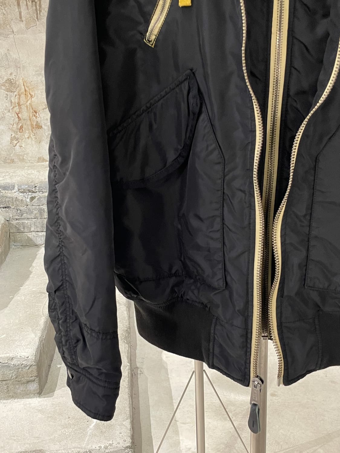 알파 인더스트리 블랙 더블 집 나일론 봄버 자켓 상품이미지4