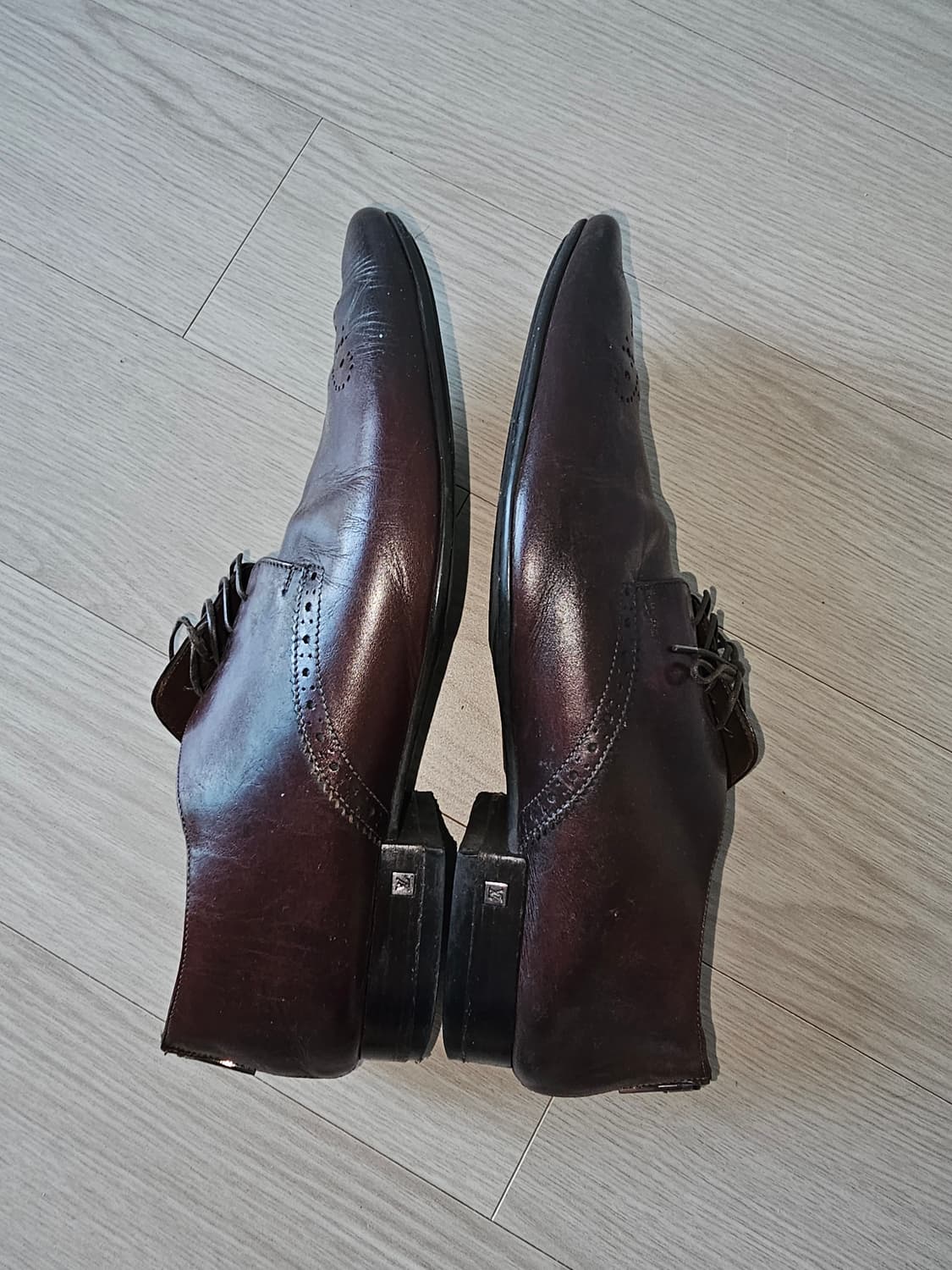 루이비통 남성 브라운 윙팁 구두 상품이미지4