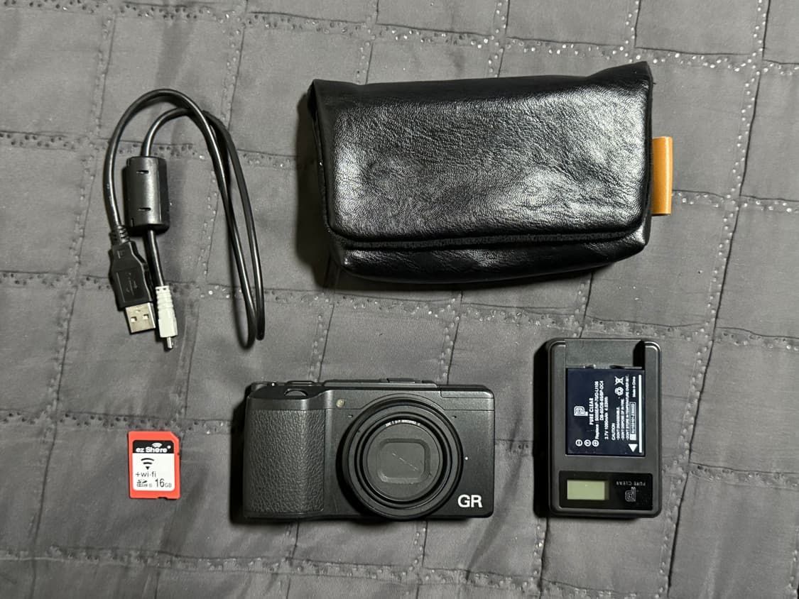 리코 GR2 디카 풀세트 (배터리, 충전기, SD카드, 파우치) 상품이미지1