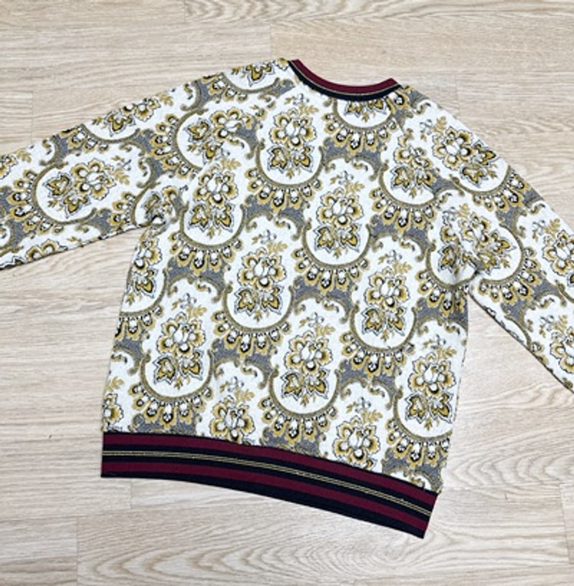 앤아더스토리즈 플로랄 스웨터 상품이미지9