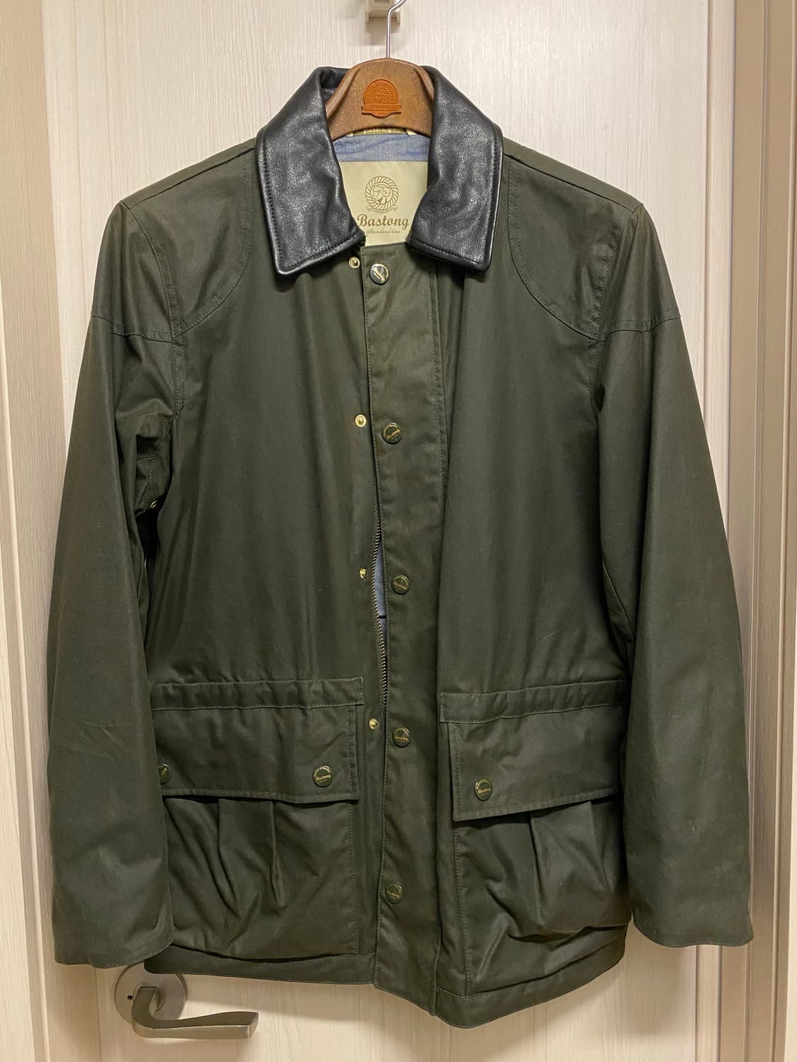 바스통 001 왁스 자켓 올리브 M 상품이미지1