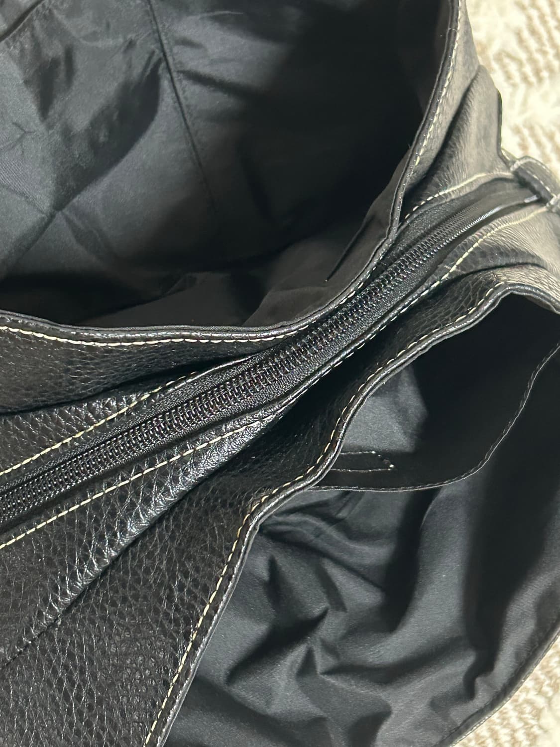 Theoria y2k 큐빅 버클 가죽 숄더백 상품이미지3