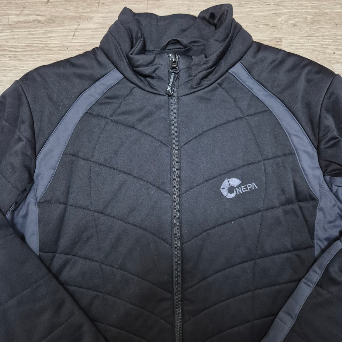 네파 산양 로고 경량패딩 점퍼 상품이미지2