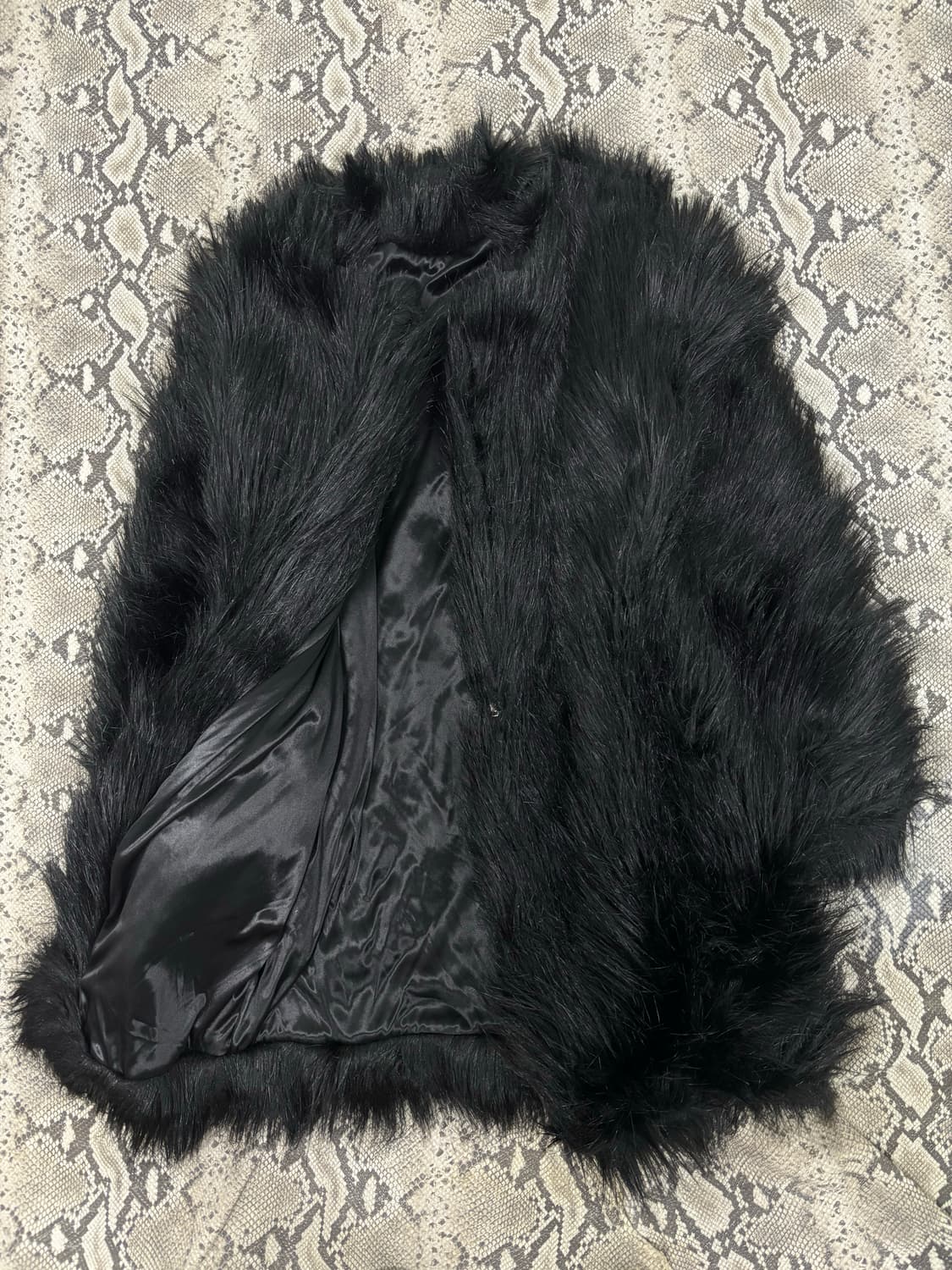 Black ECO Fur Jacket 상품이미지4
